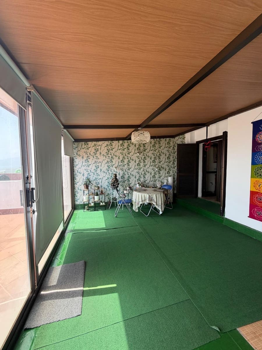 5 bedroom Villa for sale in Radazul with pool garage - € 570,000 (Ref: 9698832)