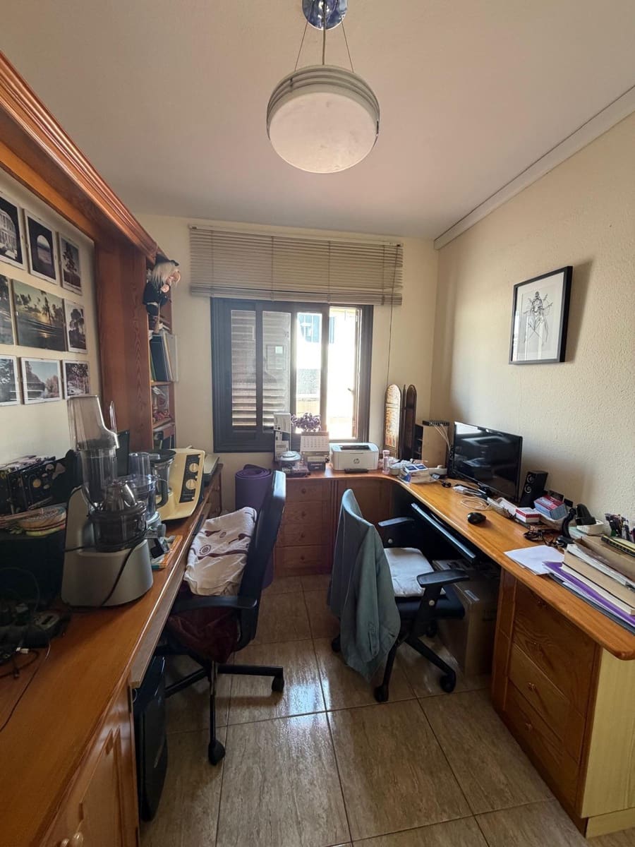 5 bedroom Villa for sale in Radazul with pool garage - € 570,000 (Ref: 9698832)