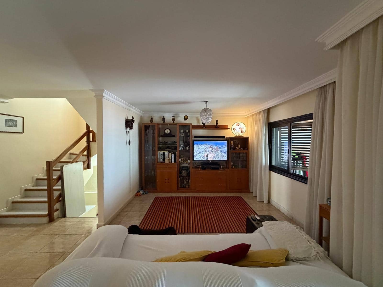 5 bedroom Villa for sale in Radazul with pool garage - € 570,000 (Ref: 9698832)