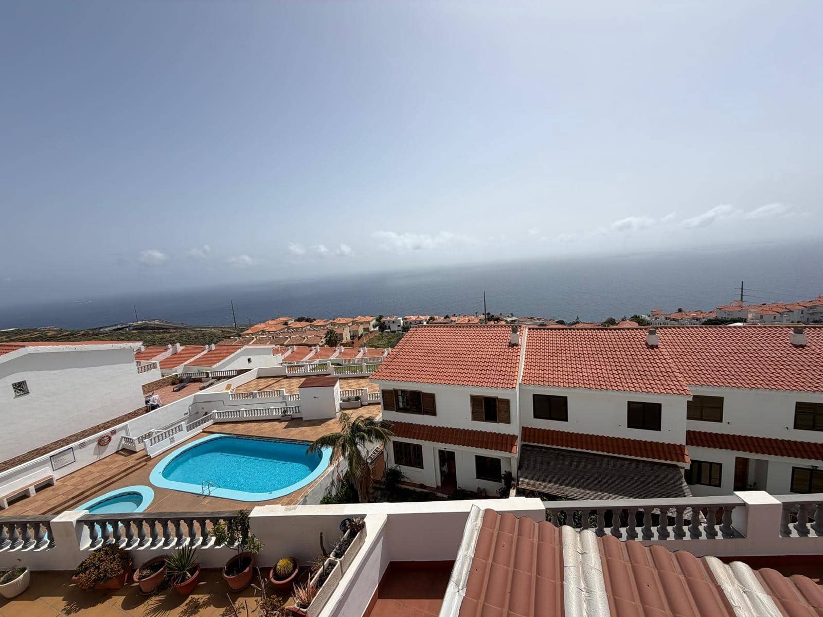 5 bedroom Villa for sale in Radazul with pool garage - € 570,000 (Ref: 9698832)