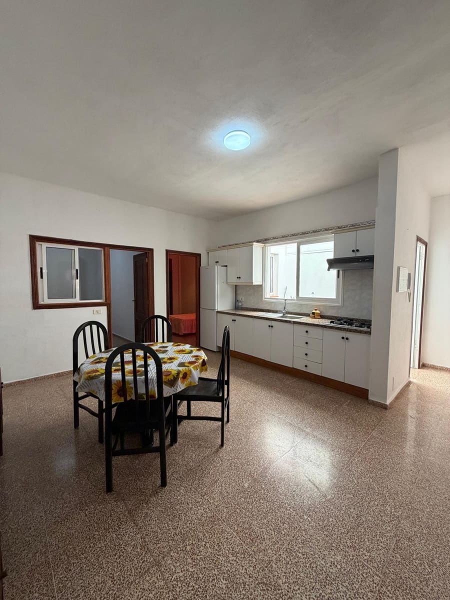 6 sypialnia Apartament na sprzedaż w Santa Cruz de Tenerife z garażem - 450 000 € (Ref: 9698833)