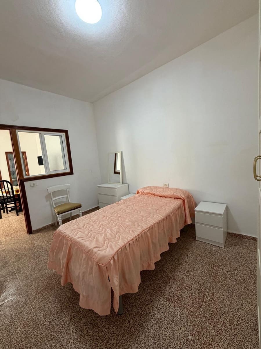 6 sypialnia Apartament na sprzedaż w Santa Cruz de Tenerife z garażem - 450 000 € (Ref: 9698833)