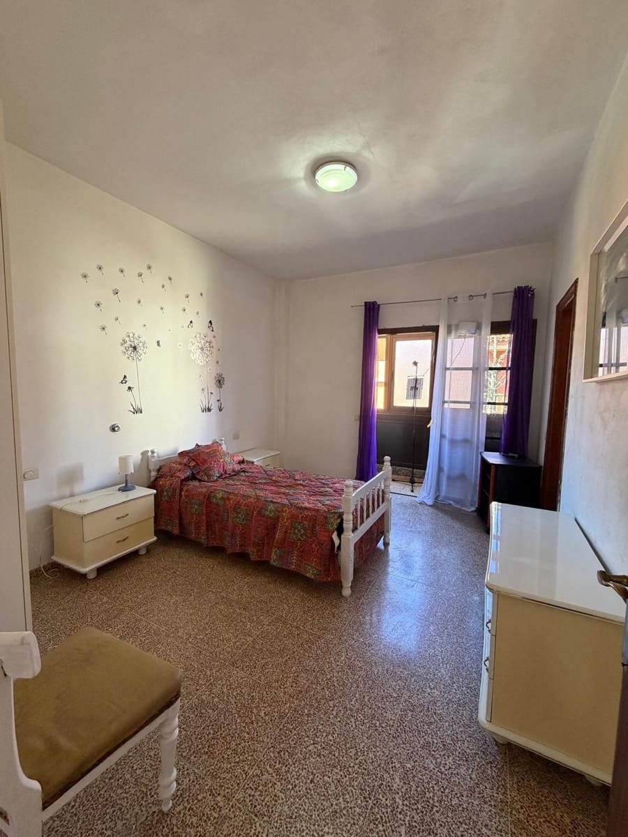 6 sypialnia Apartament na sprzedaż w Santa Cruz de Tenerife z garażem - 450 000 € (Ref: 9698833)