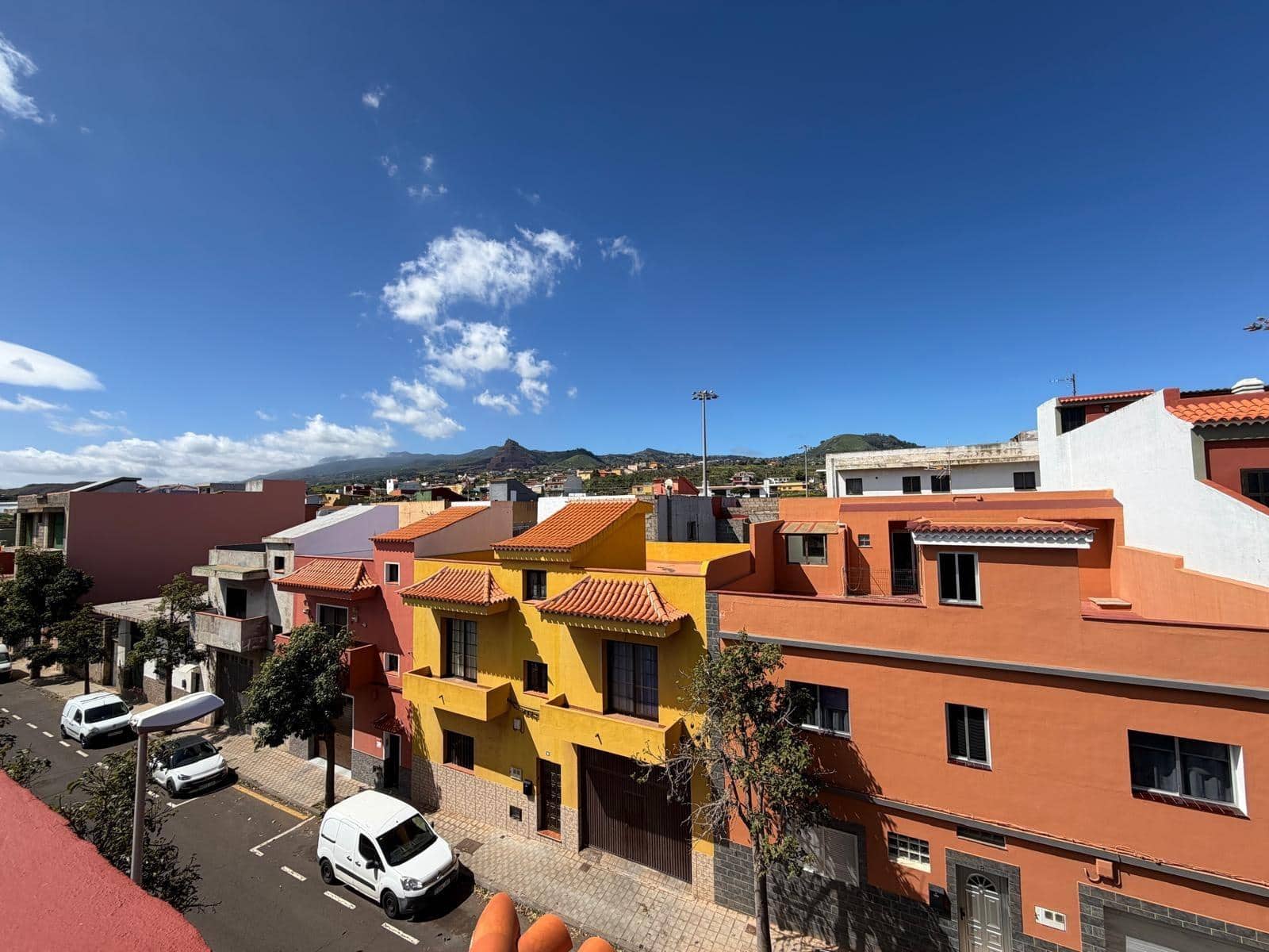 6 sypialnia Apartament na sprzedaż w Santa Cruz de Tenerife z garażem - 450 000 € (Ref: 9698833)