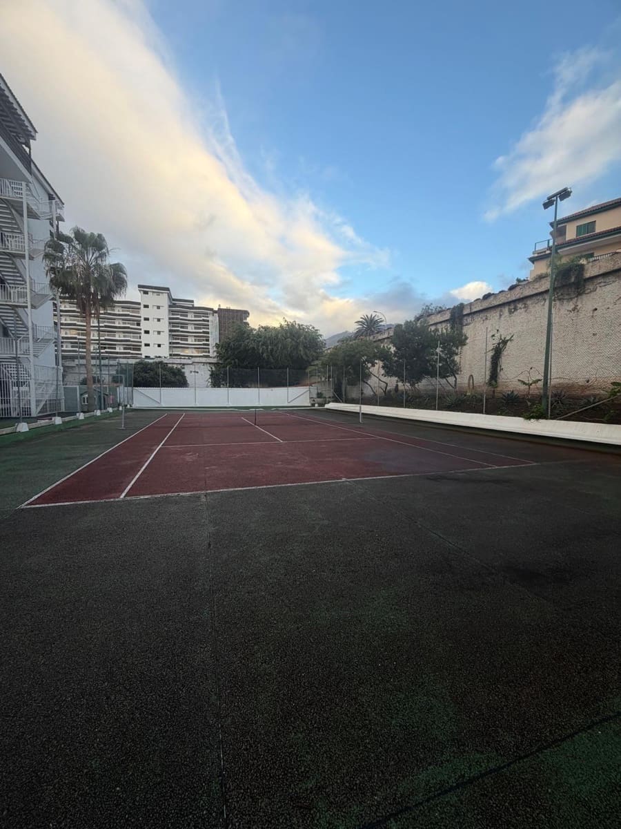 Studio for sale in Puerto de la Cruz with pool garage - € 199,000 (Ref: 9735588)