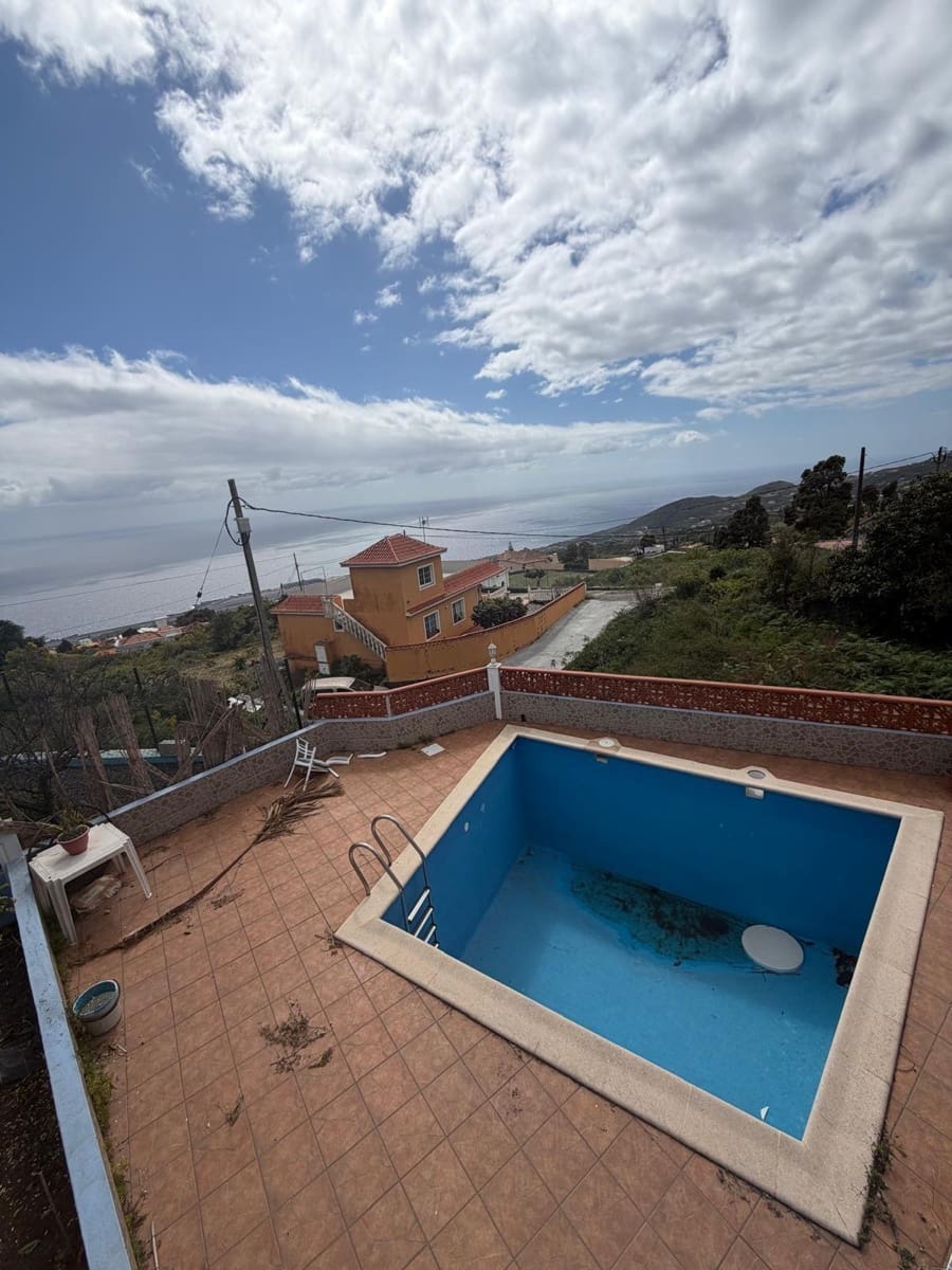 7 Zimmer Villa zu verkaufen in Villa de Mazo mit Pool Garage - 499.000 € (Ref: 9780561)