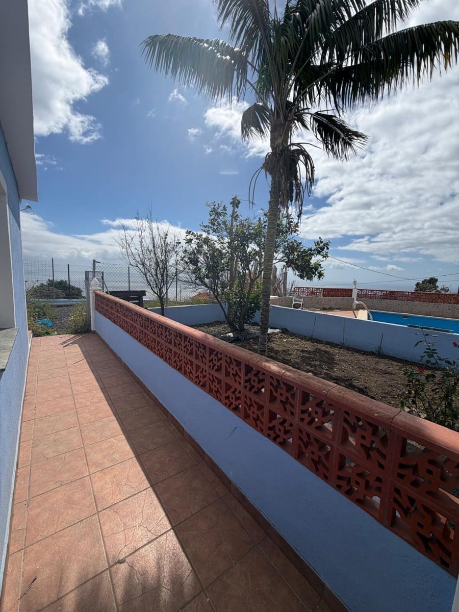 7 Zimmer Villa zu verkaufen in Villa de Mazo mit Pool Garage - 499.000 € (Ref: 9780561)