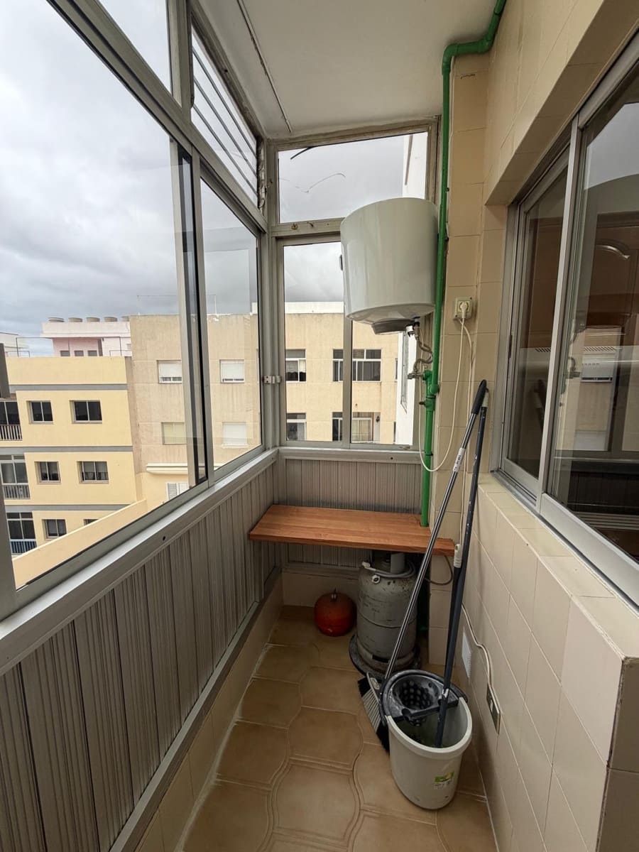 3 soveværelse Lejlighed til salg i San Cristobal de La Laguna med garage - € 325.000 (Ref: 9794639)