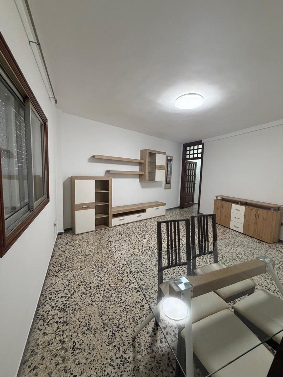 3 soveværelse Lejlighed til salg i San Cristobal de La Laguna med garage - € 325.000 (Ref: 9794639)