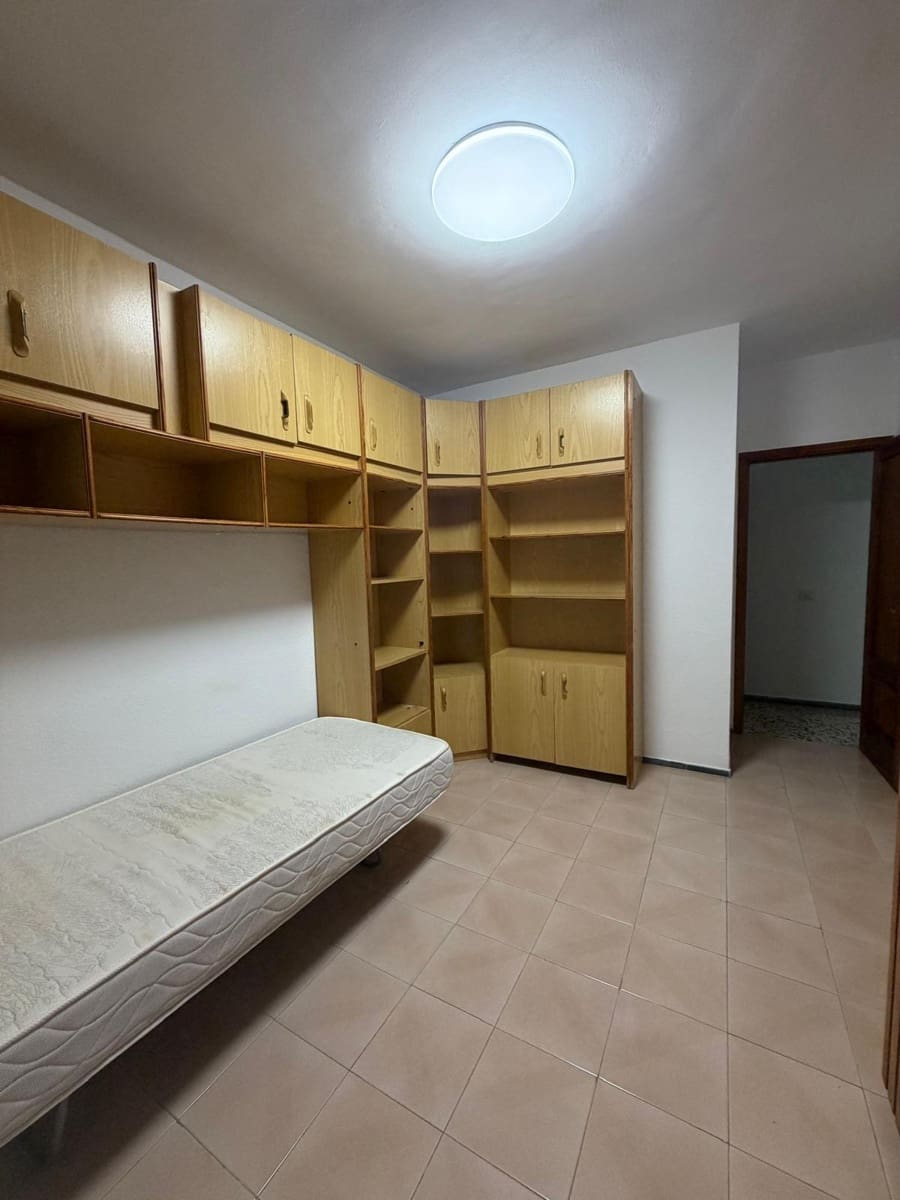 3 soveværelse Lejlighed til salg i San Cristobal de La Laguna med garage - € 325.000 (Ref: 9794639)