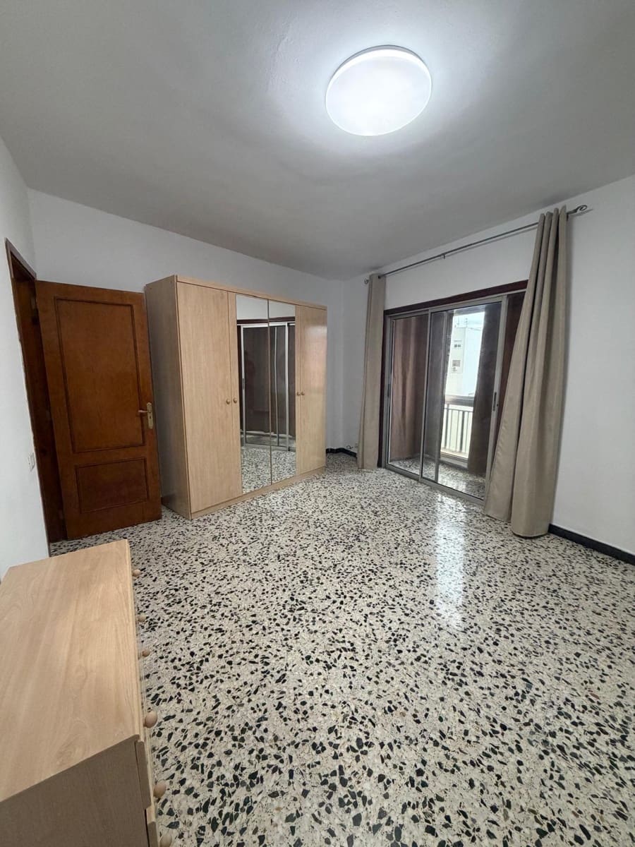 3 soveværelse Lejlighed til salg i San Cristobal de La Laguna med garage - € 325.000 (Ref: 9794639)