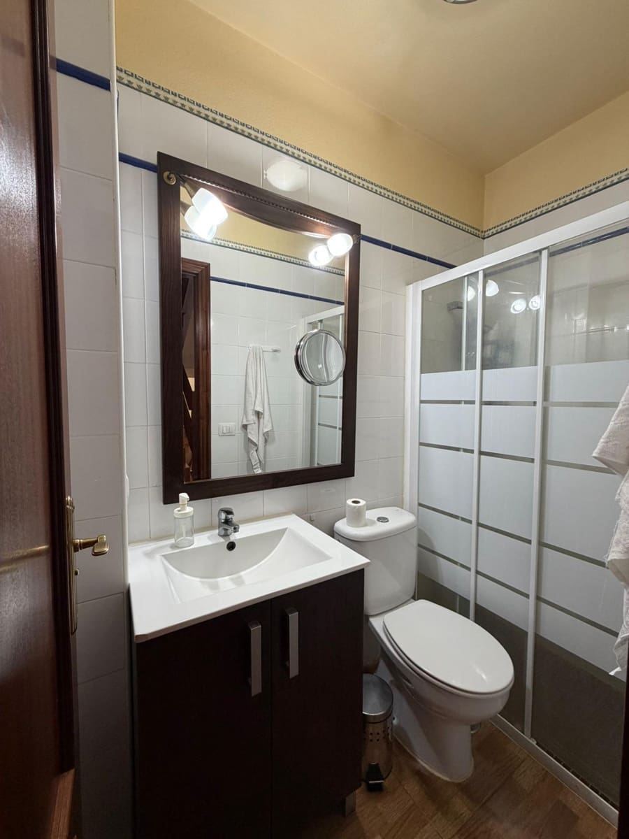 4 chambre Villa/Maison Mitoyenne à vendre à Candelaria avec garage - 460 000 € (Ref: 9797107)