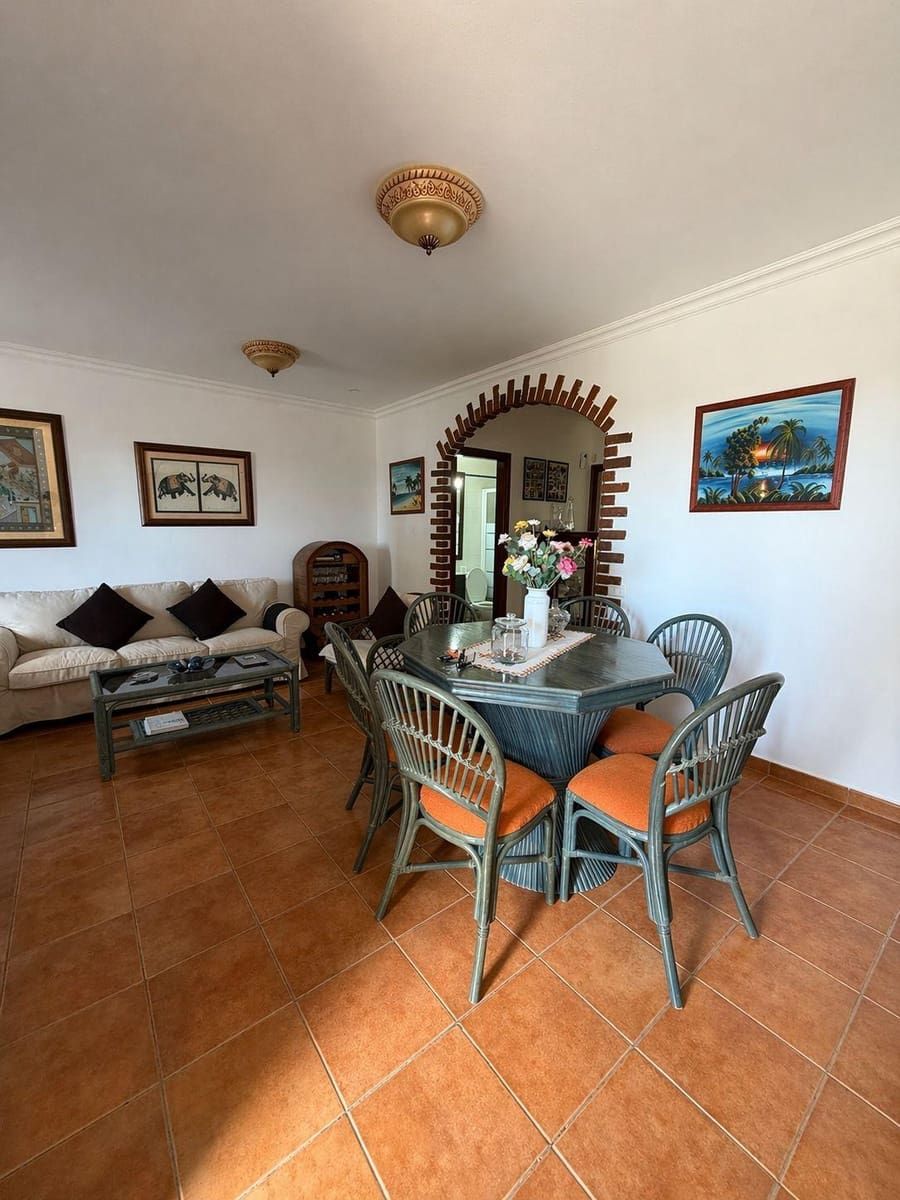 4 chambre Villa/Maison Mitoyenne à vendre à Candelaria avec garage - 460 000 € (Ref: 9797107)
