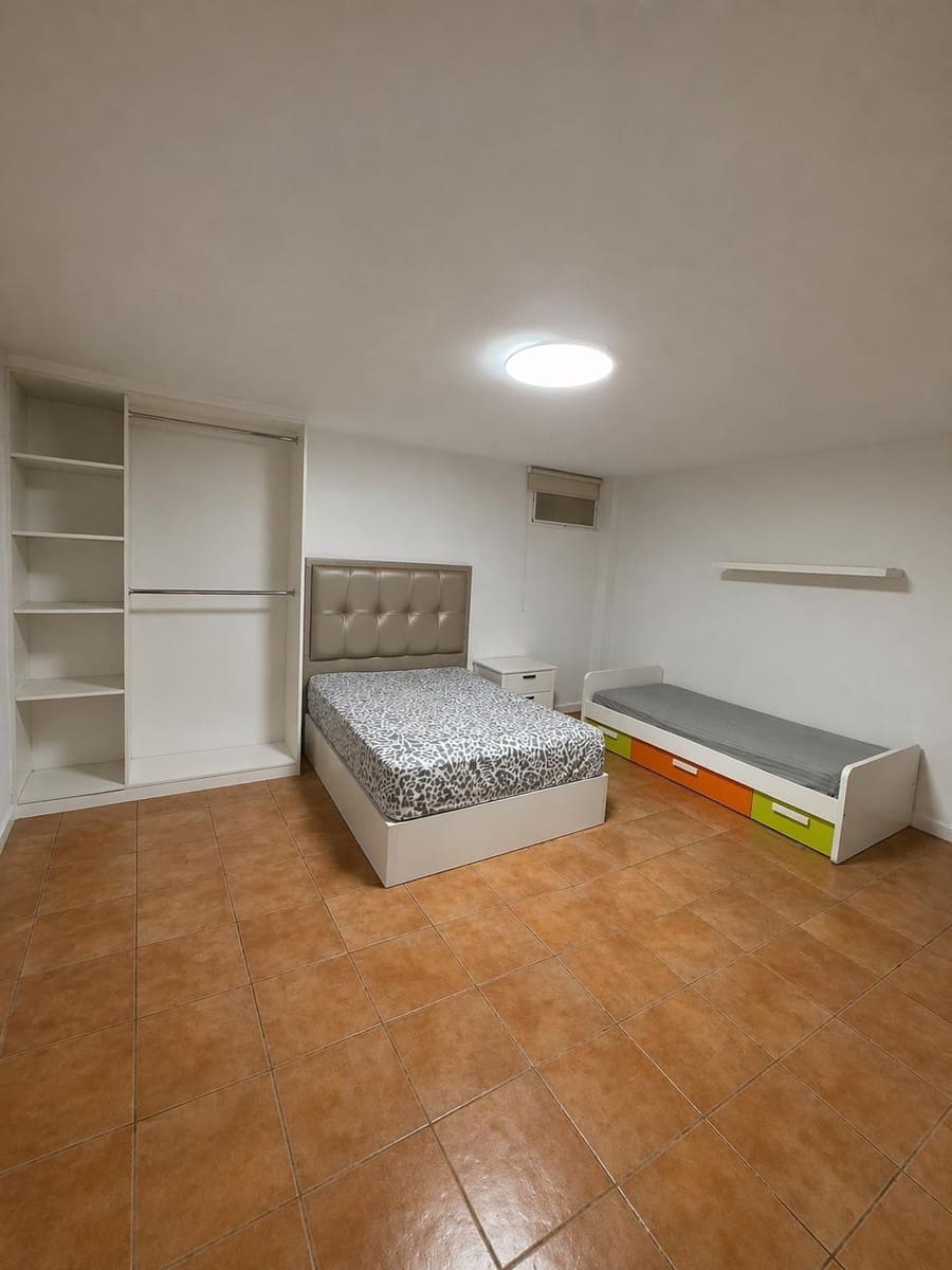 4 chambre Villa/Maison Mitoyenne à vendre à Candelaria avec garage - 460 000 € (Ref: 9797107)