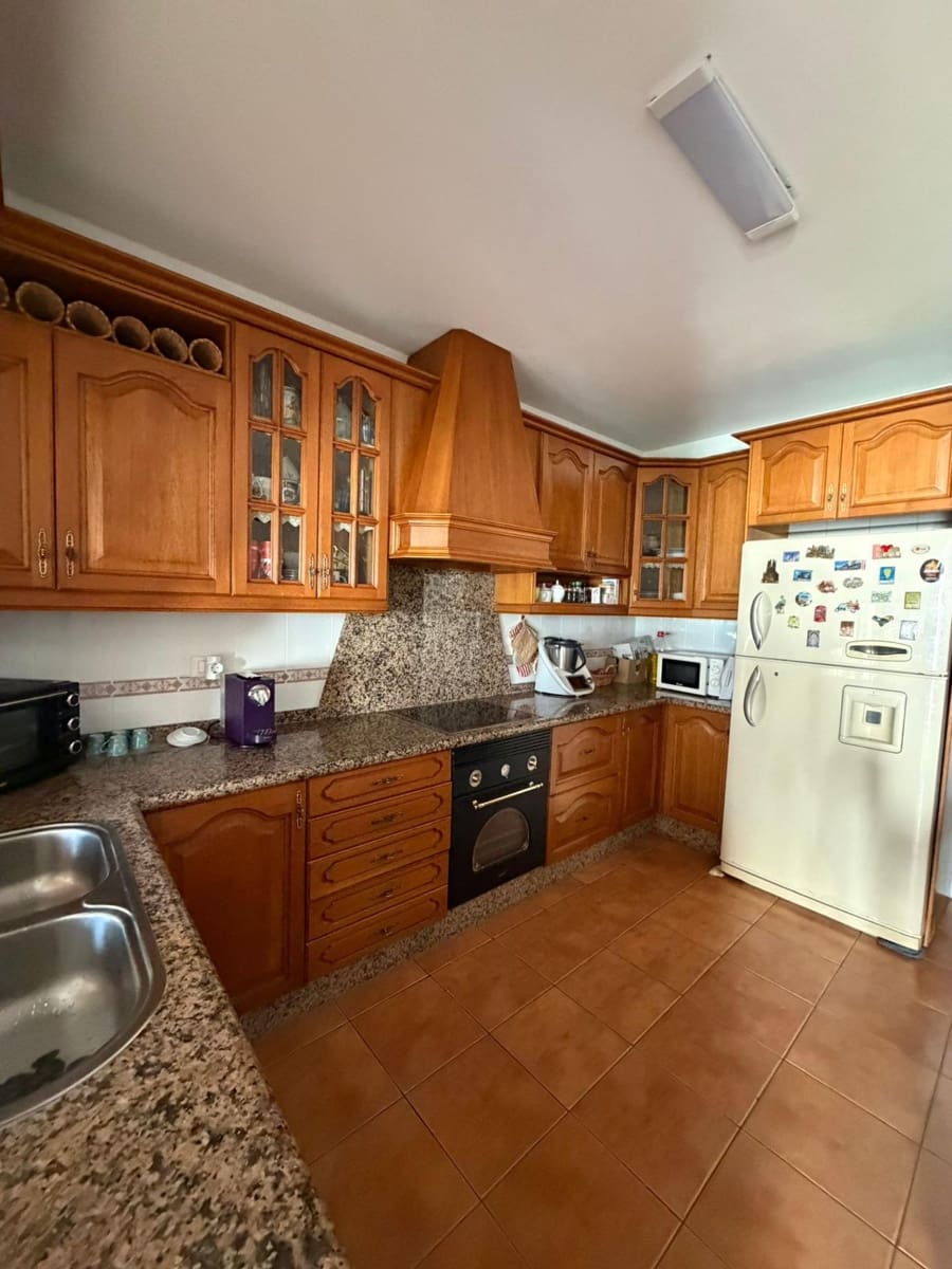 4 chambre Villa/Maison Mitoyenne à vendre à Candelaria avec garage - 460 000 € (Ref: 9797107)