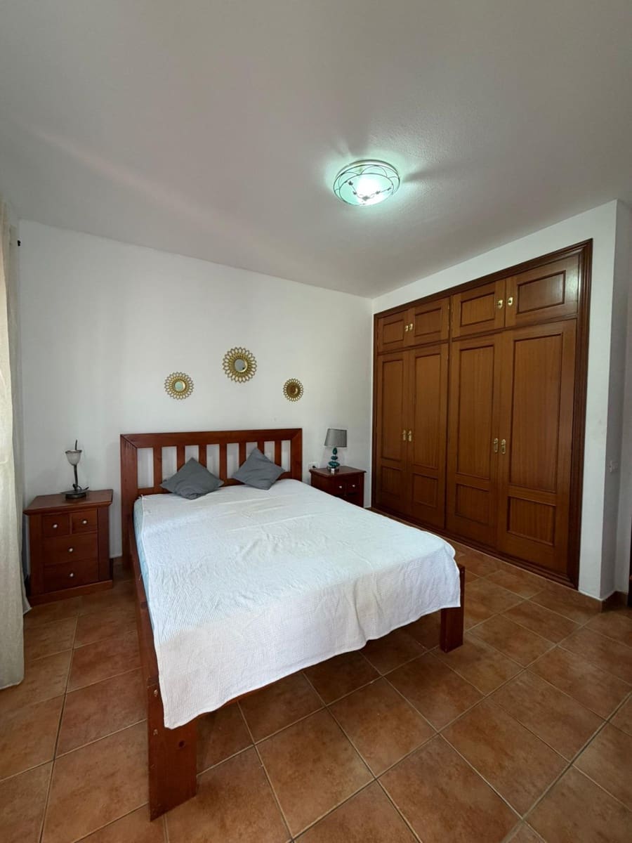 4 chambre Villa/Maison Mitoyenne à vendre à Candelaria avec garage - 460 000 € (Ref: 9797107)