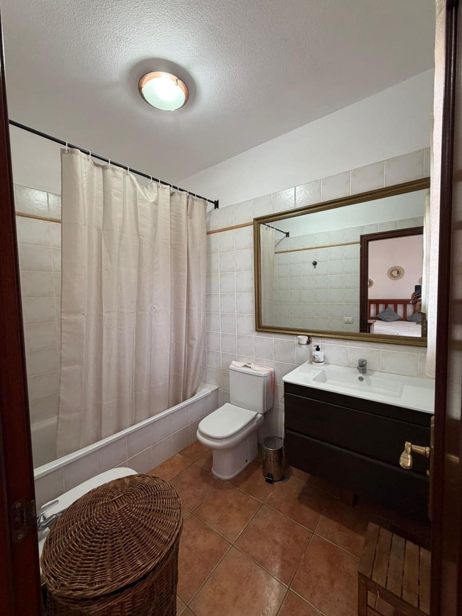 4 chambre Villa/Maison Mitoyenne à vendre à Candelaria avec garage - 460 000 € (Ref: 9797107)