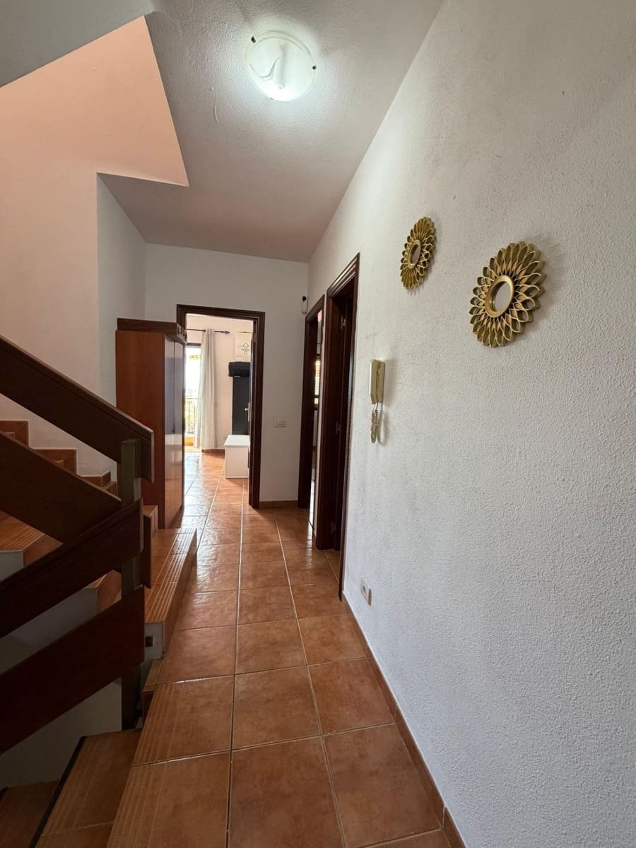 4 chambre Villa/Maison Mitoyenne à vendre à Candelaria avec garage - 460 000 € (Ref: 9797107)