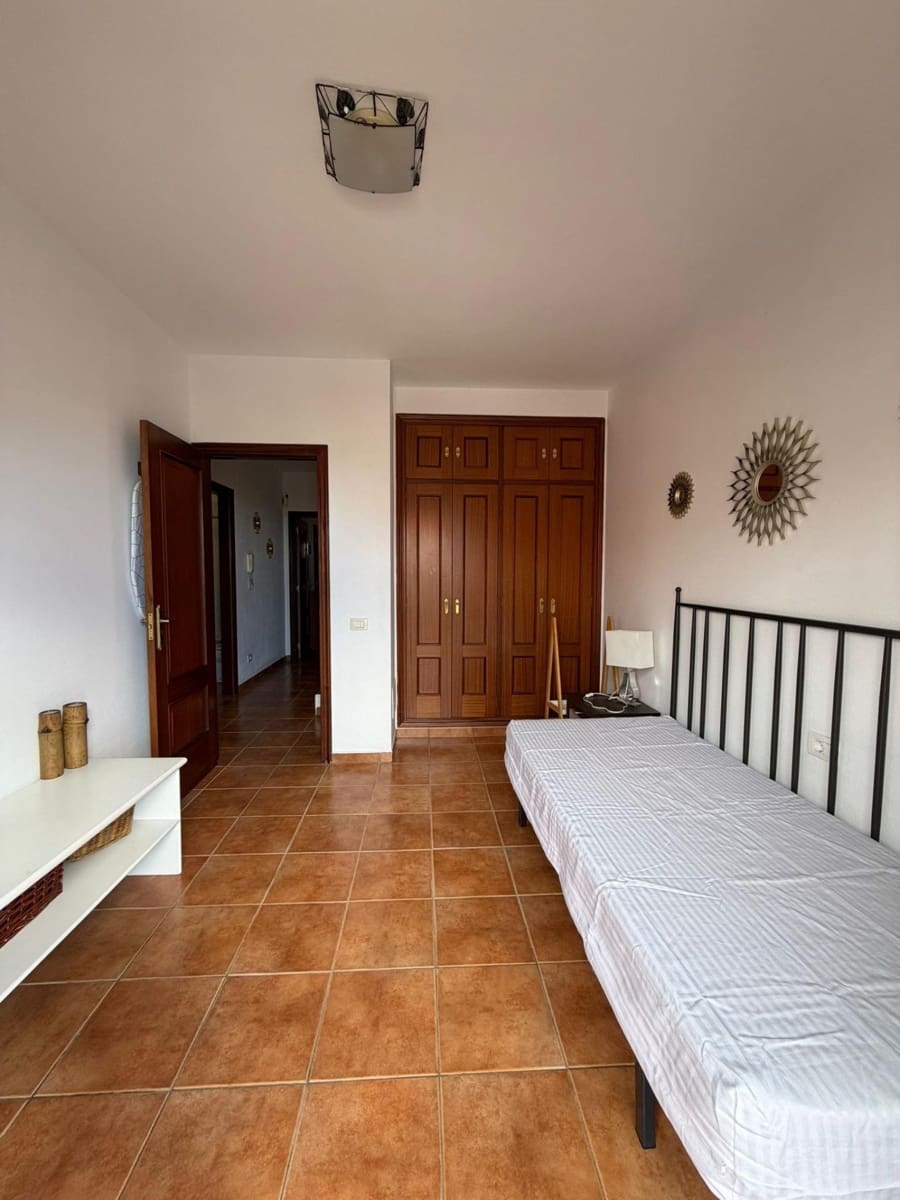 4 chambre Villa/Maison Mitoyenne à vendre à Candelaria avec garage - 460 000 € (Ref: 9797107)