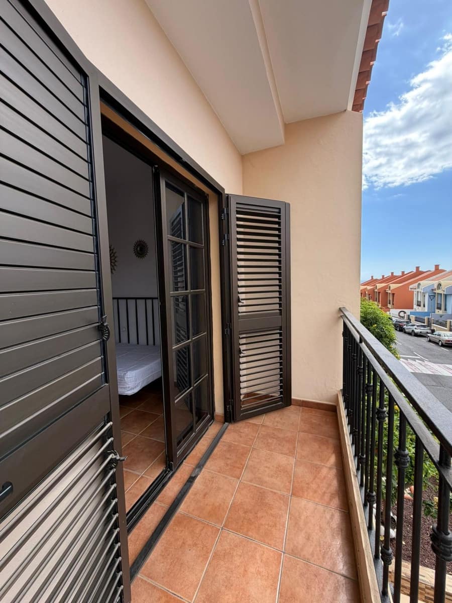 4 chambre Villa/Maison Mitoyenne à vendre à Candelaria avec garage - 460 000 € (Ref: 9797107)