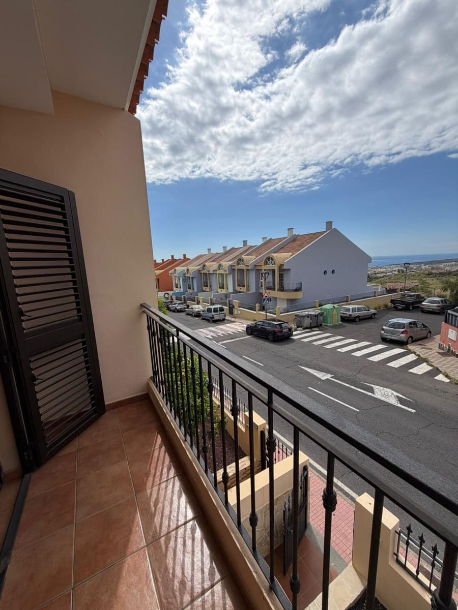 4 chambre Villa/Maison Mitoyenne à vendre à Candelaria avec garage - 460 000 € (Ref: 9797107)