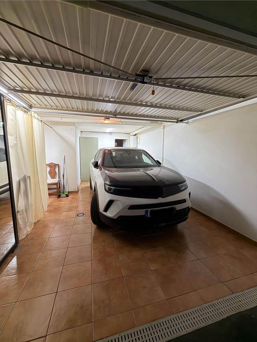 4 chambre Villa/Maison Mitoyenne à vendre à Candelaria avec garage - 460 000 € (Ref: 9797107)