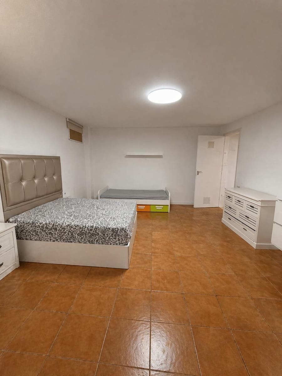 4 chambre Villa/Maison Mitoyenne à vendre à Candelaria avec garage - 460 000 € (Ref: 9797107)