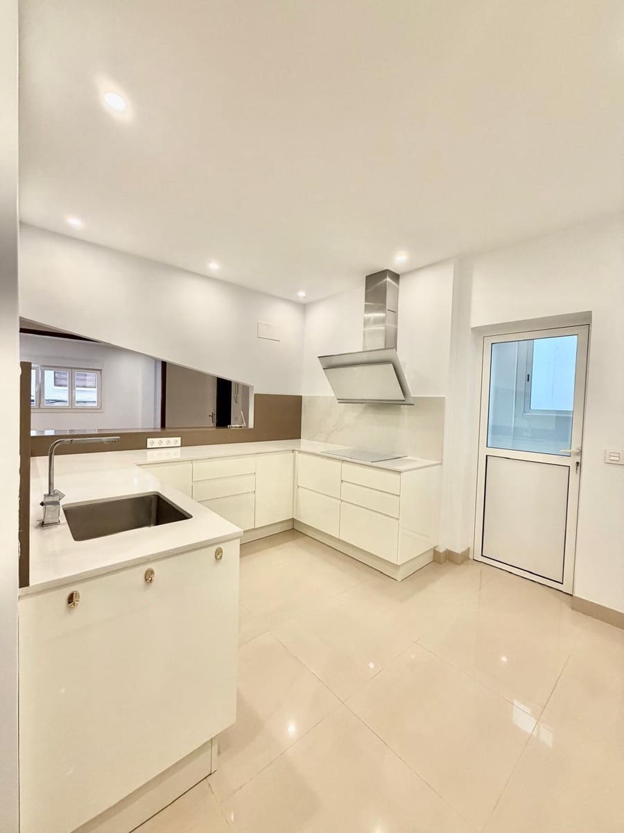 Piso de 2 habitaciones en Santa Cruz de Tenerife en venta - 450.000 € (Ref: 9818226)