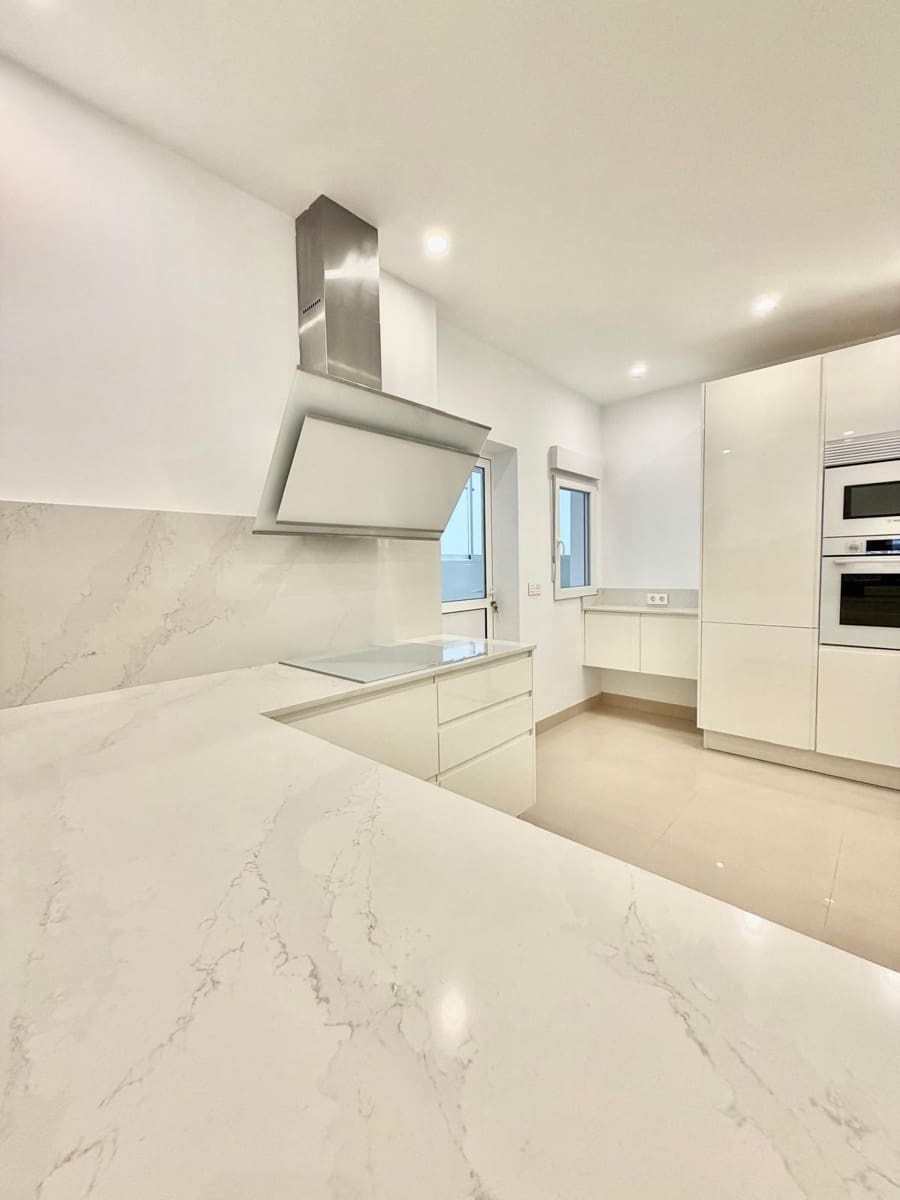 Piso de 2 habitaciones en Santa Cruz de Tenerife en venta - 450.000 € (Ref: 9818226)