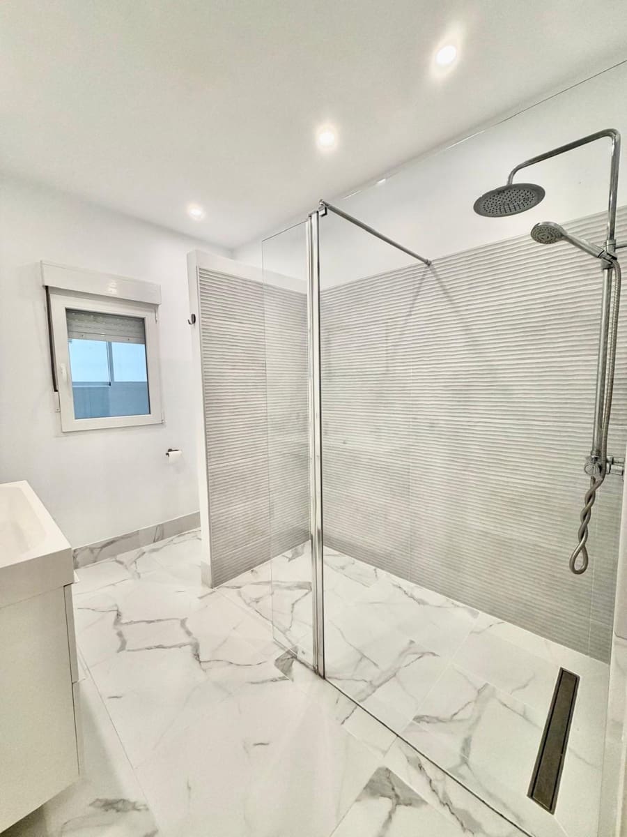 Piso de 2 habitaciones en Santa Cruz de Tenerife en venta - 450.000 € (Ref: 9818226)