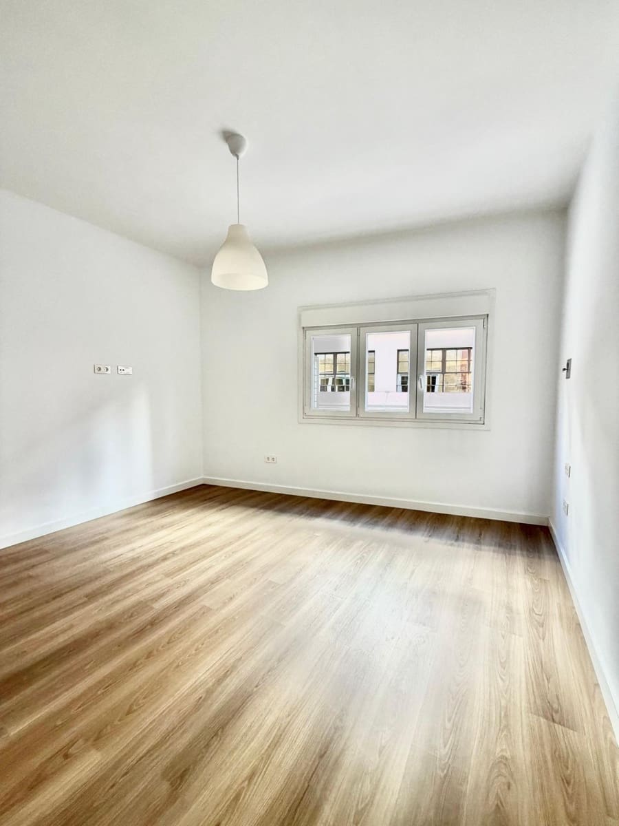 Piso de 2 habitaciones en Santa Cruz de Tenerife en venta - 450.000 € (Ref: 9818226)