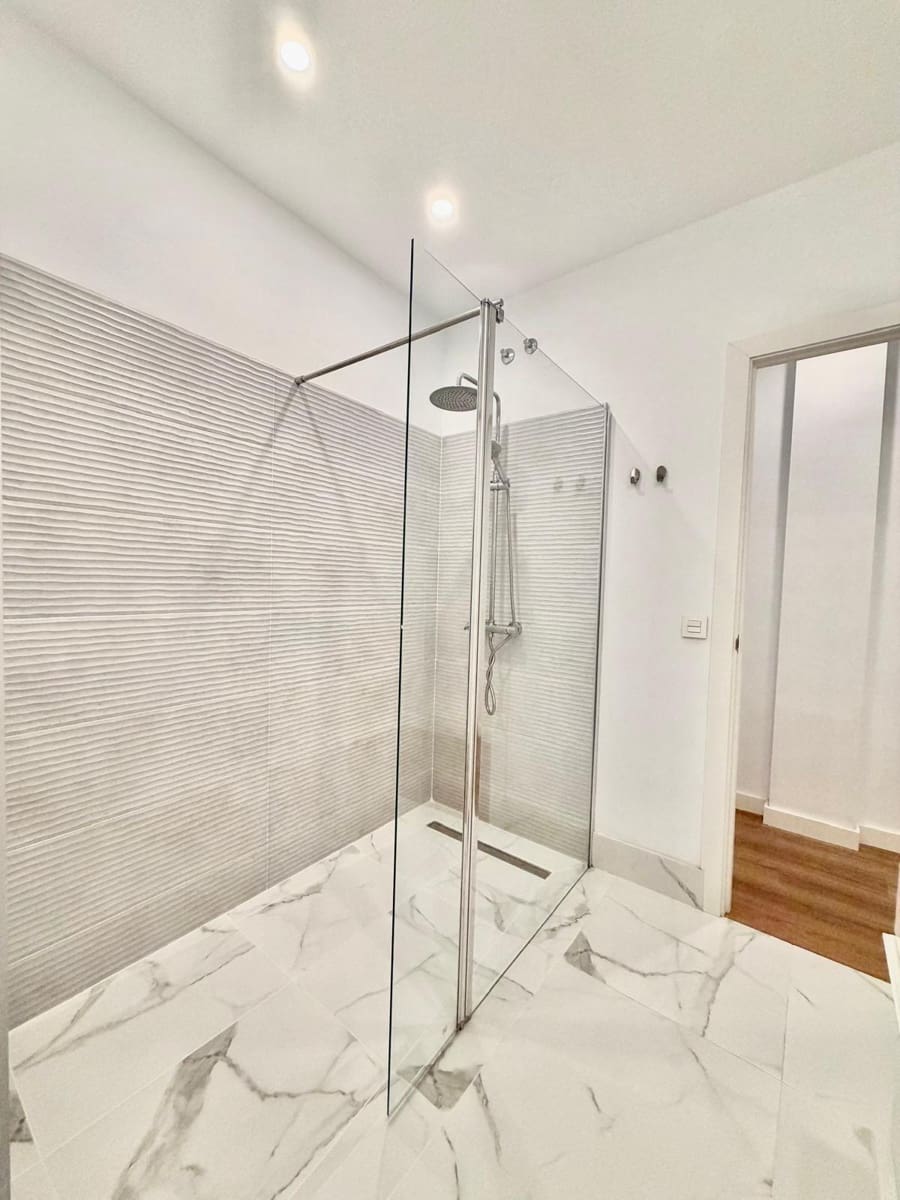 Piso de 2 habitaciones en Santa Cruz de Tenerife en venta - 450.000 € (Ref: 9818226)