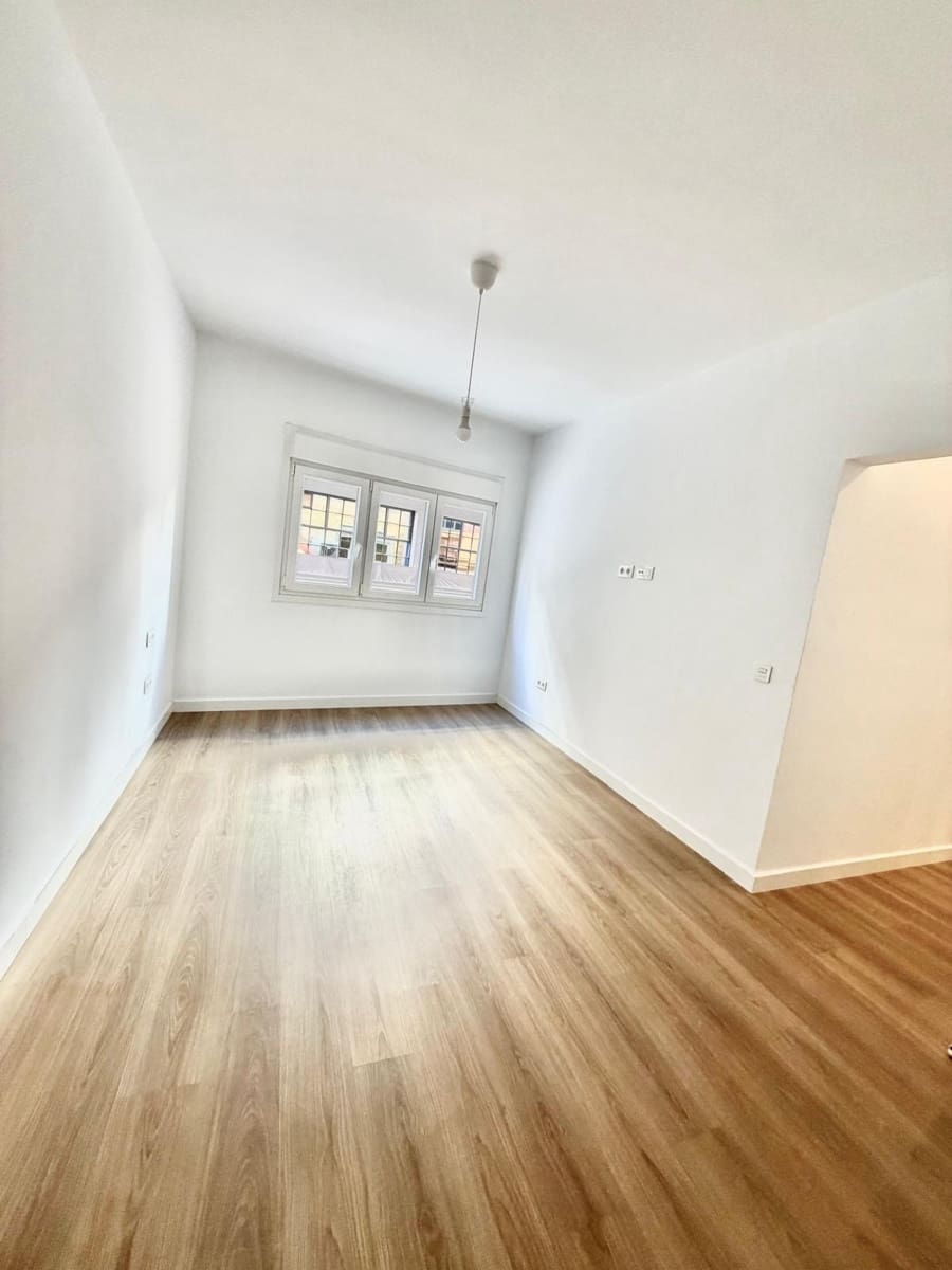 Piso de 2 habitaciones en Santa Cruz de Tenerife en venta - 450.000 € (Ref: 9818226)