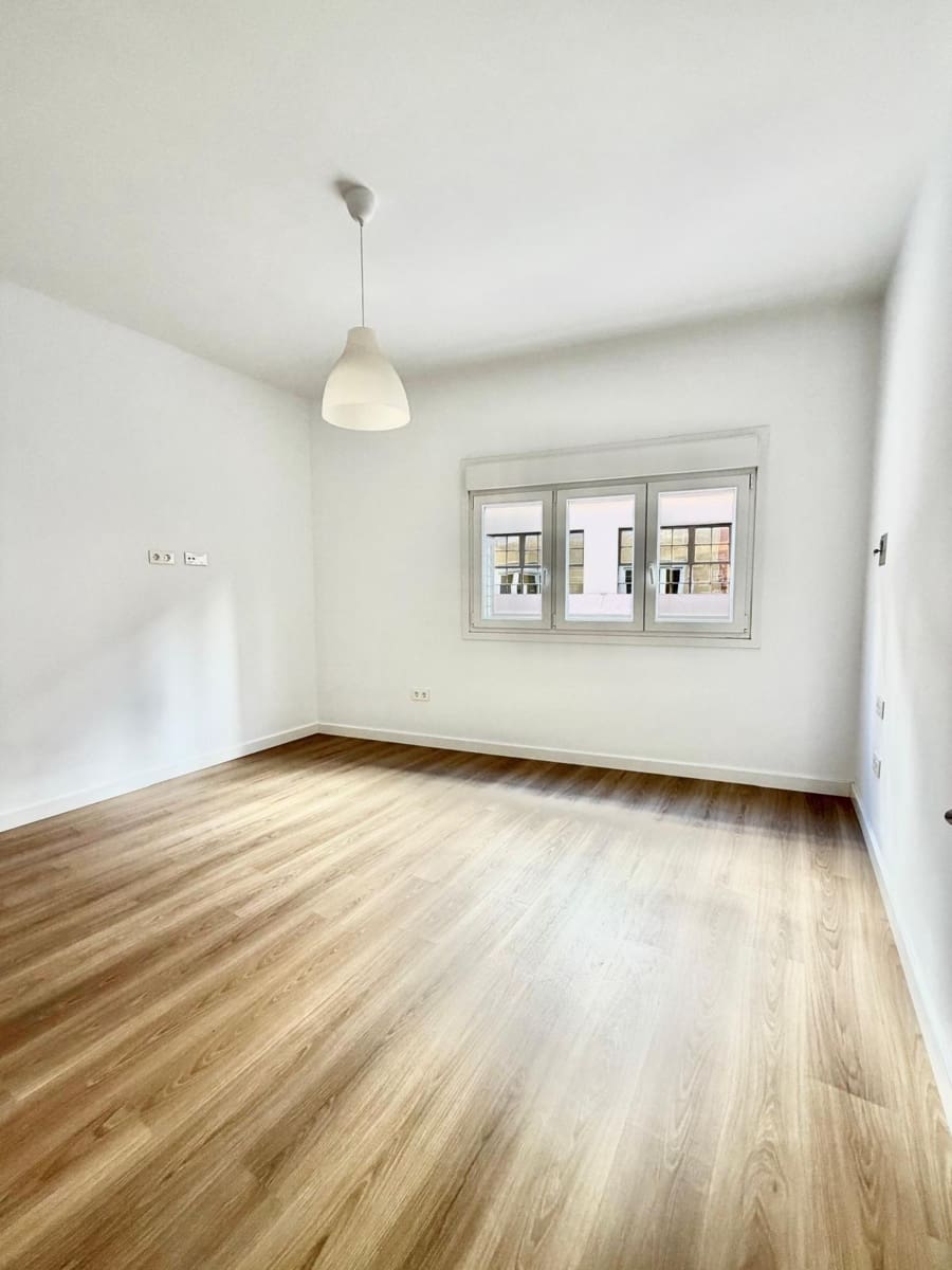Piso de 2 habitaciones en Santa Cruz de Tenerife en venta - 450.000 € (Ref: 9818226)