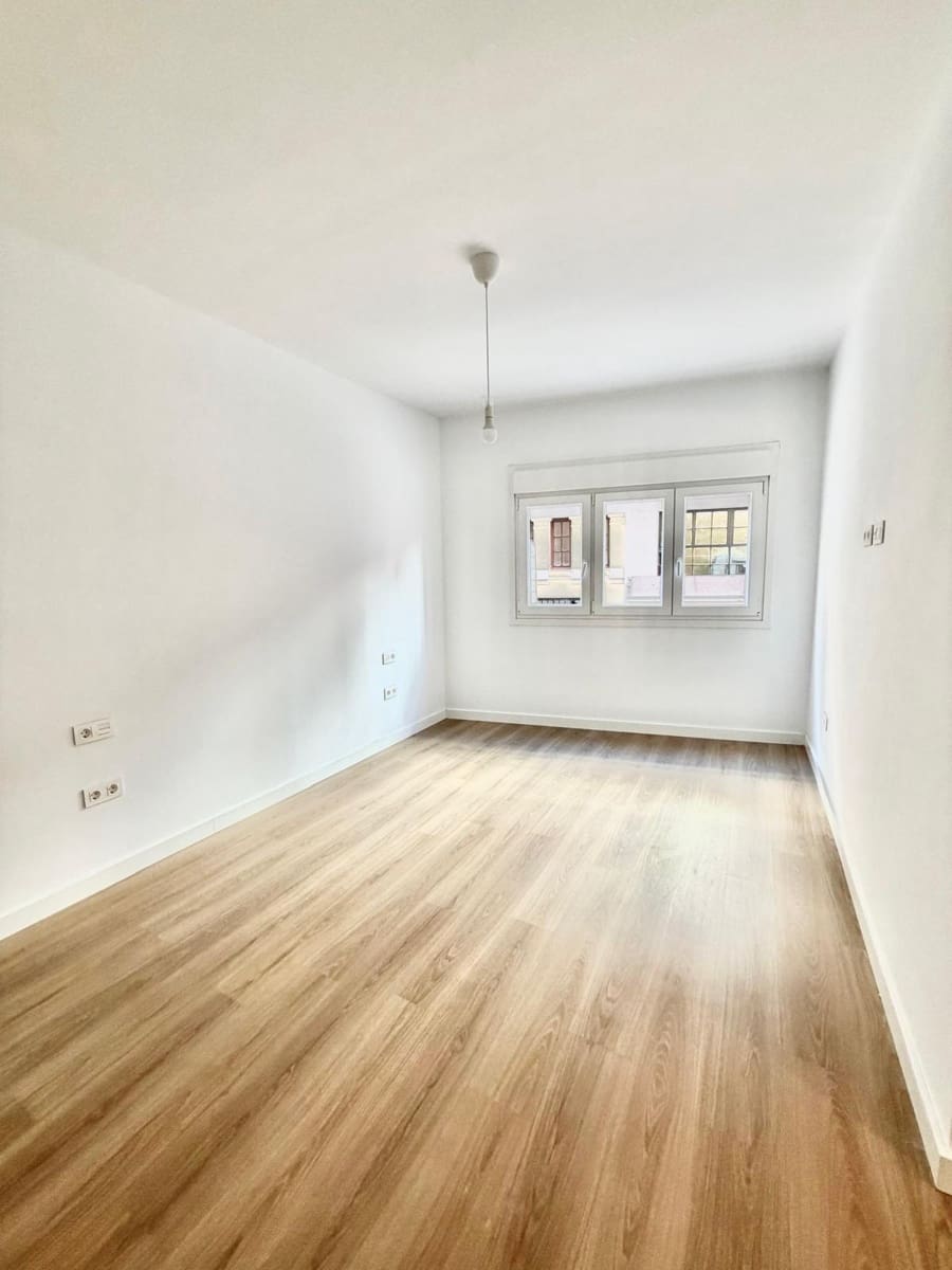 Piso de 2 habitaciones en Santa Cruz de Tenerife en venta - 450.000 € (Ref: 9818226)