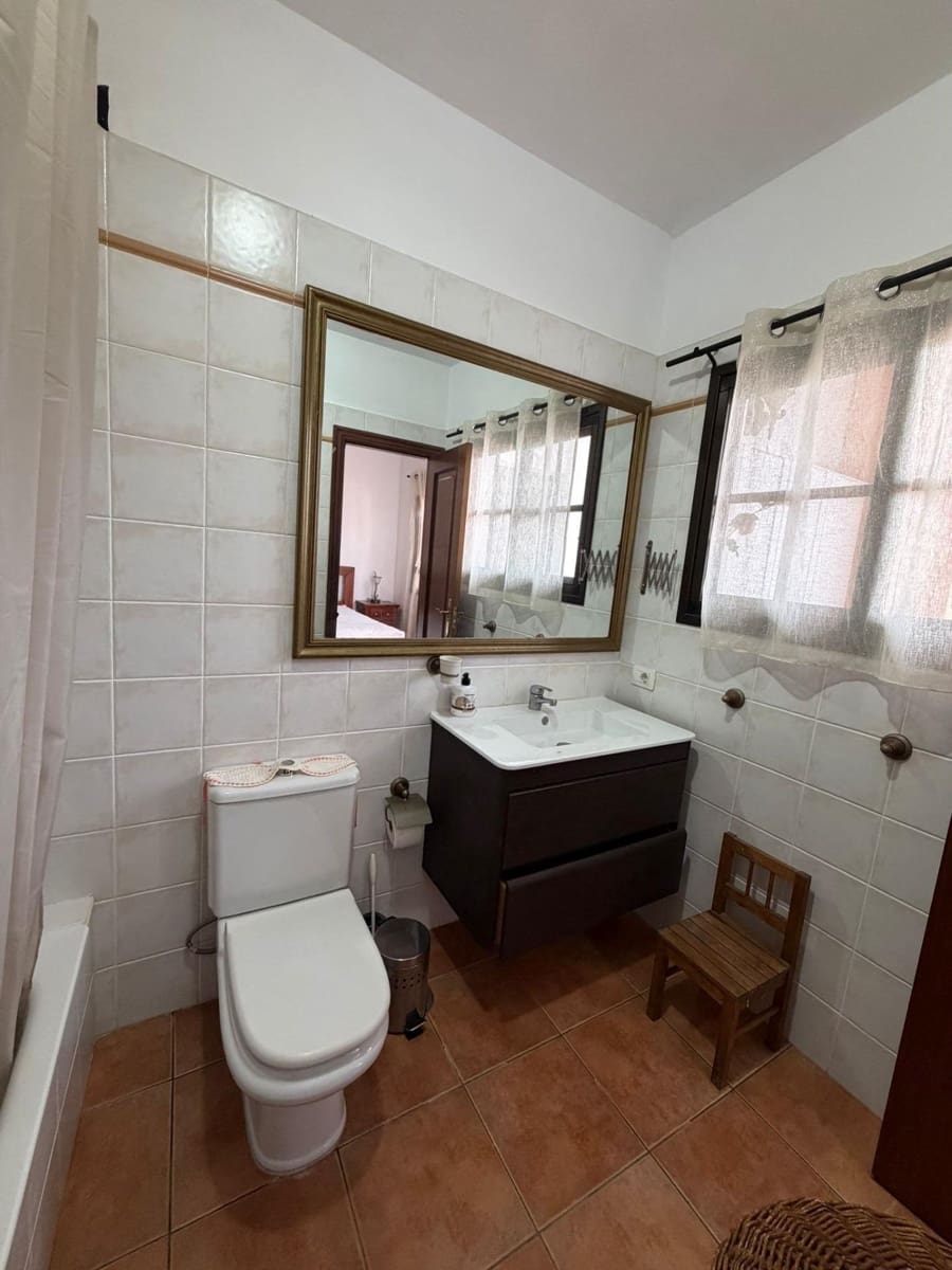 4 bedroom Terraced Villa for sale in Candelaria with garage - € 460,000 (Ref: 9846242)