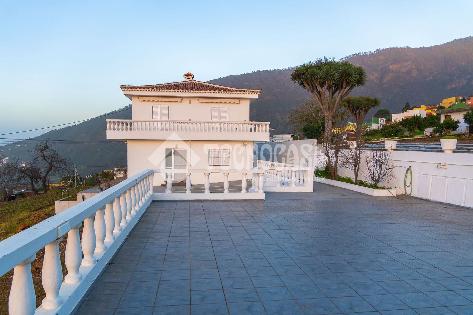 7 sypialnia Dom na sprzedaż w La Orotava z garażem - 1 550 000 € (Ref: 9628356)