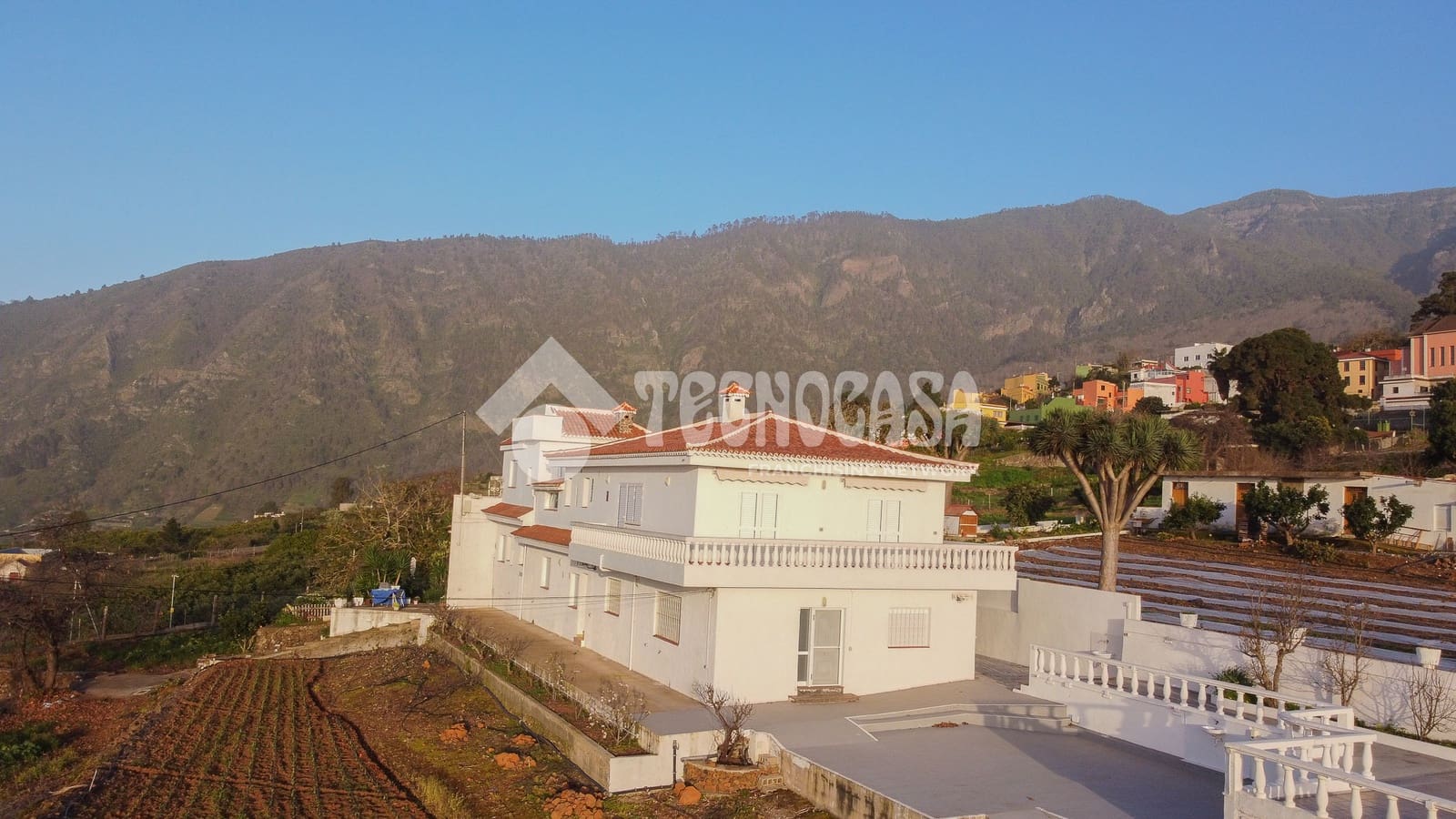 7 sypialnia Dom na sprzedaż w La Orotava z garażem - 1 550 000 € (Ref: 9628356)