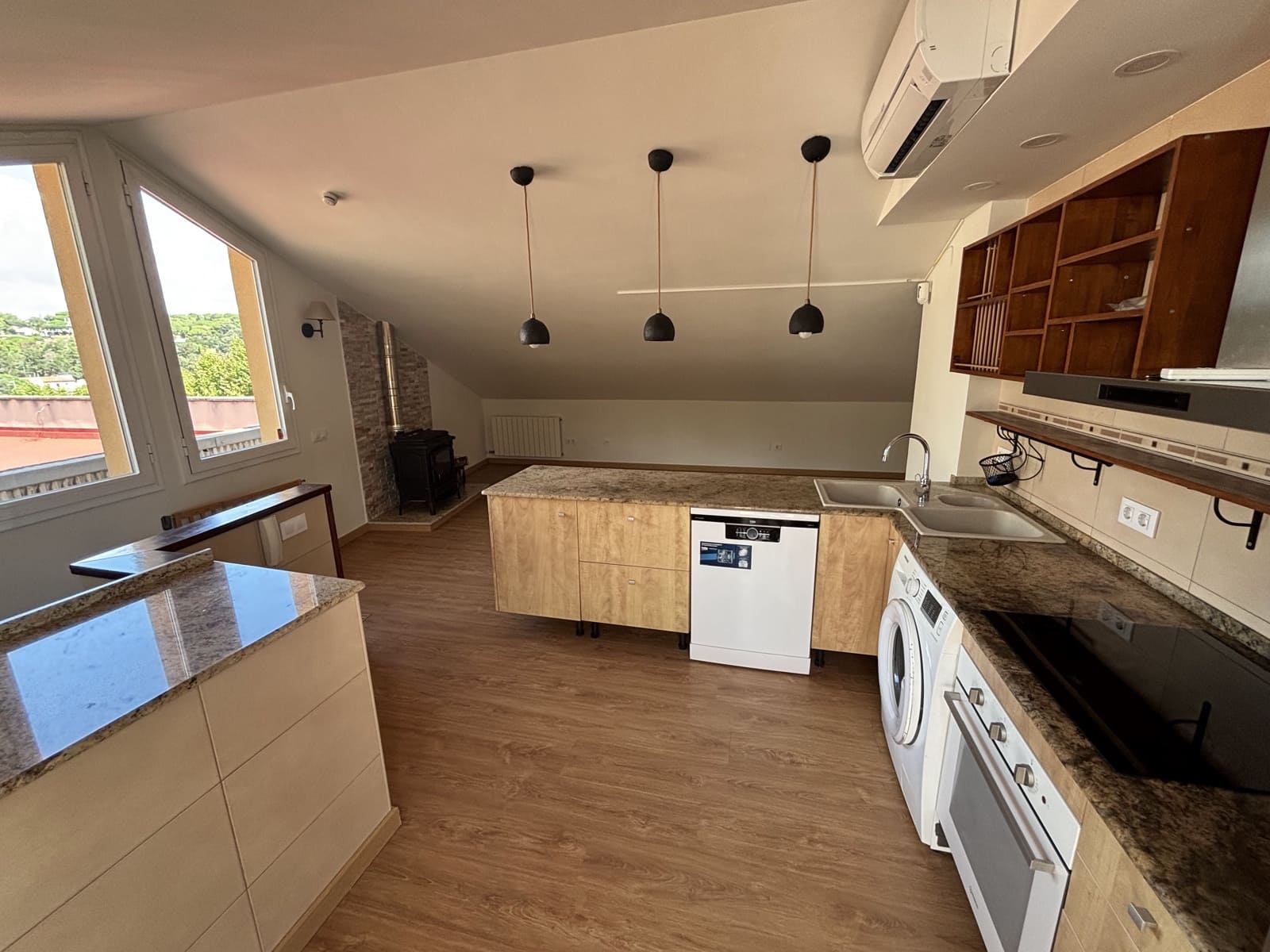 3 bedroom Penthouse for sale in Vallromanes with garage - € 350,000 (Ref: 9665725)