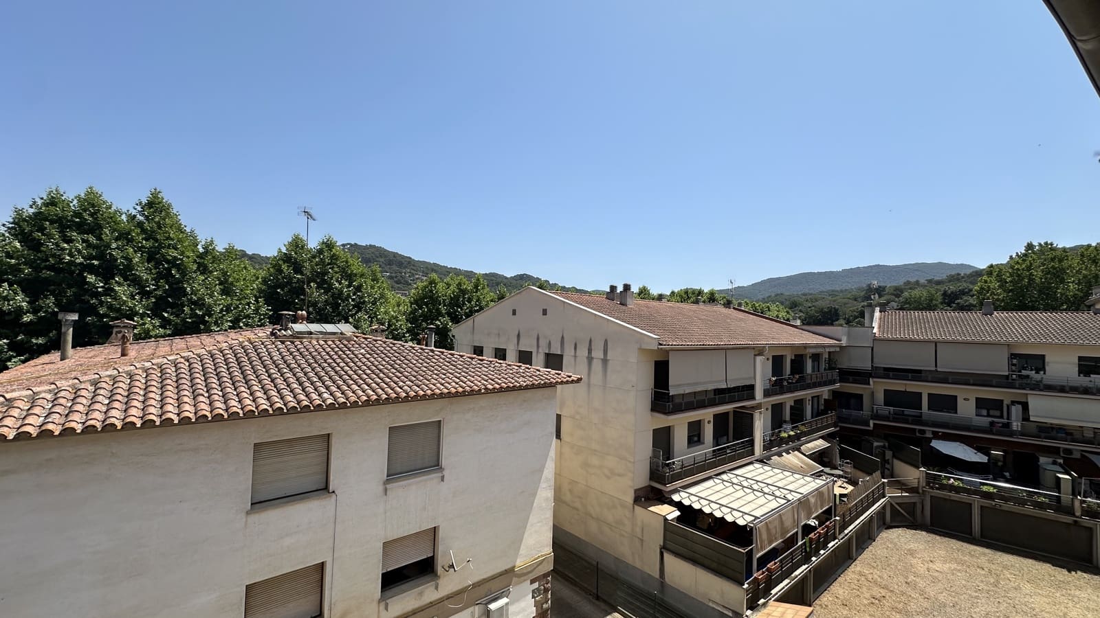 3 bedroom Penthouse for sale in Vallromanes with garage - € 350,000 (Ref: 9665725)