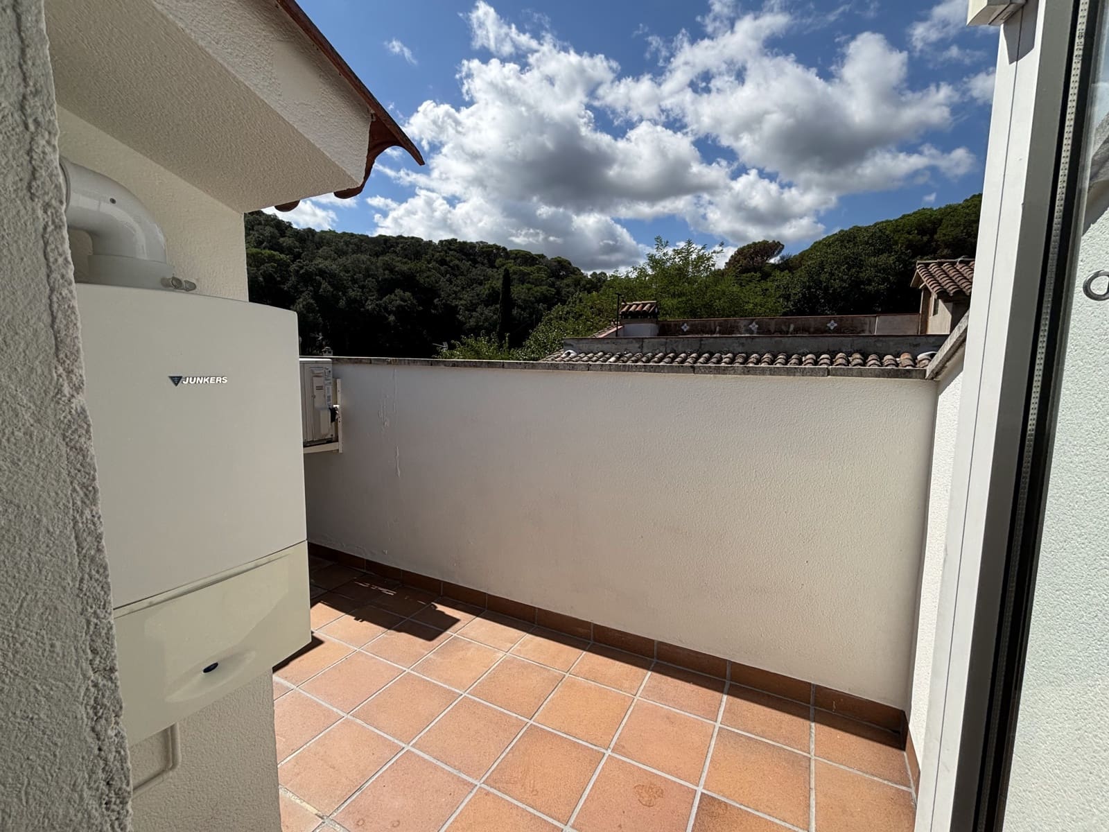 3 bedroom Penthouse for sale in Vallromanes with garage - € 350,000 (Ref: 9665725)