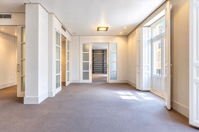 4 soveværelse Lejlighed til leje i Valencia by - € 3.400 (Ref: 10140266)