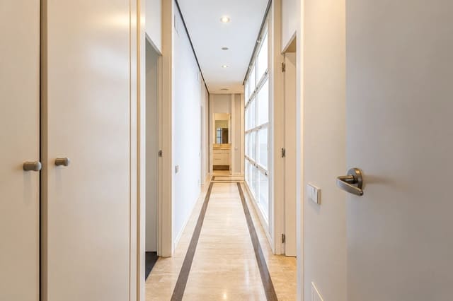 4 soveværelse Lejlighed til leje i Valencia by - € 3.400 (Ref: 10140266)