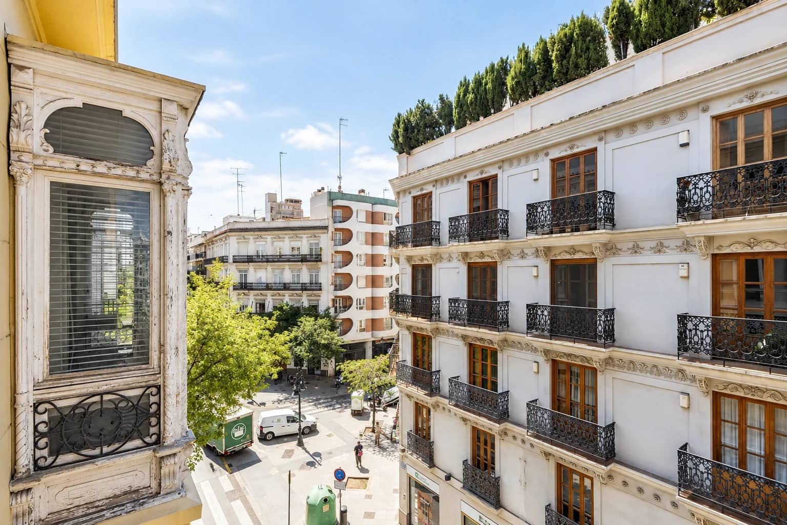 4 bedroom Flat for rent in Valencia city - € 3,400 (Ref: 10140266)