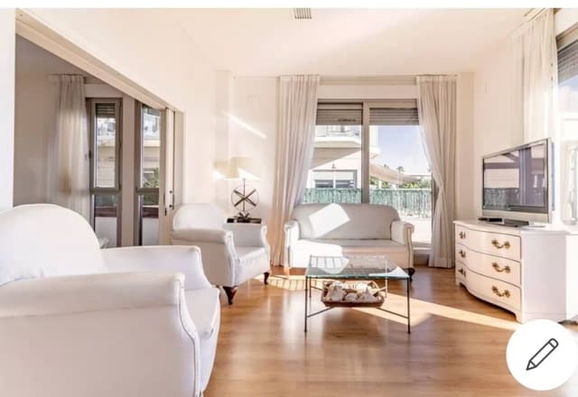1 quarto Apartamento de Praia para arrendar em Valência cidade com garagem - 2 600 € (Ref: 9997584)