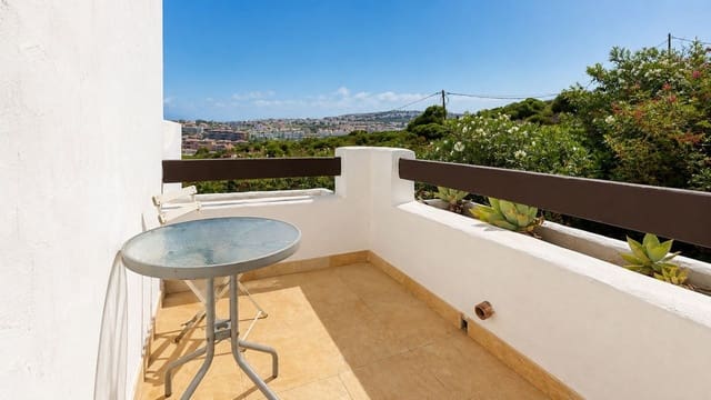 Casa de 4 habitaciones en La Alcaidesa en venta con piscina garaje - 815.000 € (Ref: 10000999)