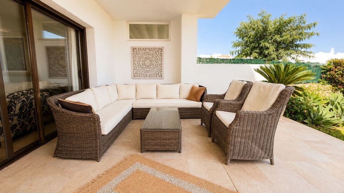 4 bedroom Townhouse for sale in La Alcaidesa with pool garage - € 815,000 (Ref: 10000999)