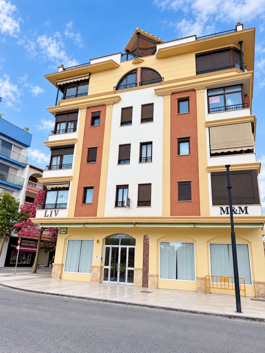 2 soveværelse Lejlighed til salg i Estepona med garage - € 495.000 (Ref: 10165385)