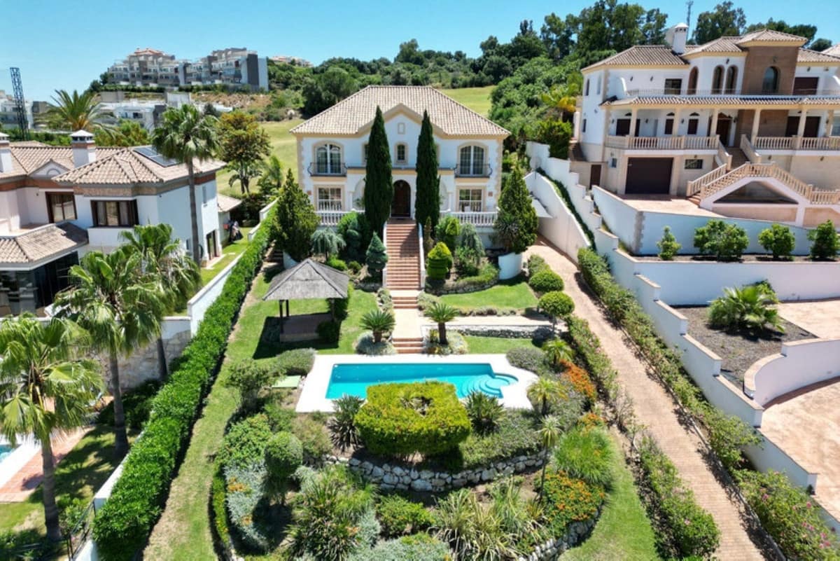 5 soveværelse Villa til salg i La Cala de Mijas med swimmingpool garage - € 1.975.000 (Ref: 10166972)