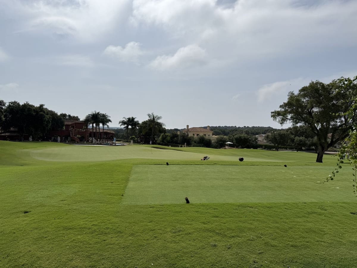 2 sovrum Lägenhet till salu i Sotogrande med pool garage - 525 000 € (Ref: 9666981)